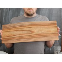 Holz Servierbrett Schneidebrett Live Edge Ulme Holzbrett Rustikale Küche Dekor Handgemachte Tischdekoration Moderne Größe Large von Vintegelane