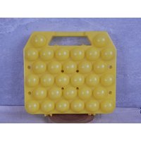 Sowjetunion Vintage Eierkorb Eierhalter Fall Retro Wohnkultur Hellgelbe Kunststoff Eieraufbewahrungsbox/Eierbehälter 1970 Made in Udssr Sowjetunion Vintage Eierkorb Eierhalter Fall Retro Wohnkultur Hellgelbe Kunststoff Eieraufbewahrungsbox/Eierbehälter 1970 Made in Udssr von Vintegelane