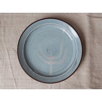 Vintage Hand Made Kuchen Platte Einfache Rustikale Design-Platte Keramik Geschirr von Vintegelane