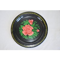 Vintage Handbedrucktes Metalltablett Schwarzes Tablett Retro Home Metallplatte Sammlerstück/Küchendeko 1970Er Jahre von Vintegelane