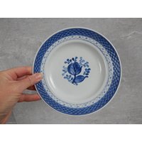 Vintage Royal Copenhagen Denmark Porzellan Classic Blau Und Hellblau Kuchen Dessert Teller von Vintegelane