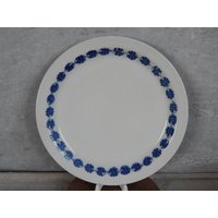 Vintage Stavangerflint Norwegen Weißer Teller Mit Tiefblauem Muster Speiseteller Skandinavisch Geschirr 1960Er Jahre von Vintegelane