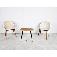 Paar Vintage Sessel Mit Tisch, 1960Er Jahre Belgien - Stühle Lounge Mid Century Cocktail von Vintiquesmidcentury