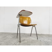 Vintage Dsc 106 Stuhl Von Giancarlo Piretti Für Castelli Mit Klapptisch, 1970Er Jahre von Vintiquesmidcentury
