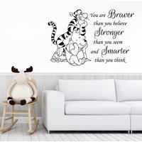 Kindergarten Zitat Aufkleber Sind Sie Mutiger Als Yobelieve Wand Winnie The Pooh Tigger Vinyl-Kunst-Home Decor Wandbild Baby Zimmer Ms325 von VinylDecals2U