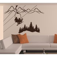 Ski Lift Wandtattoo, Geschenke Für Skifahrer, Berg Kunstwerk, Kiefer Bäume Vinyl Aufkleber, Hütte Dekoration, Geburtstag Party Kunst, Winter Haus von VinylWallAccents