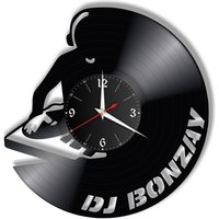 Dj Schallplattenuhr Mit Wunschnamen Individuell, Geschenk, Wohnzimmer, Geburtstag, Made in Germany Dj Schallplattenuhr Mit Wunschnamen Individuell, Geschenk, Wohnzimmer, Geburtstag, Made in Germany von VinylclockFranken