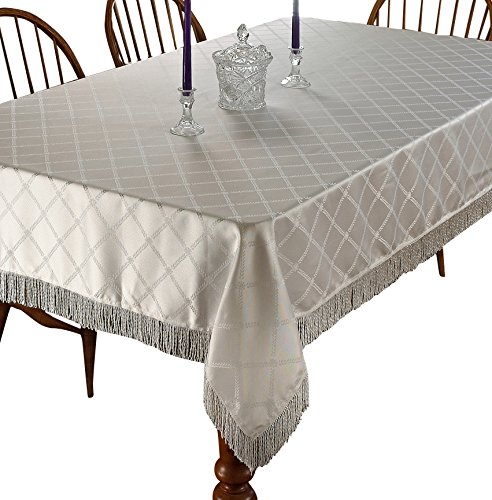 Violet Linen Diamond Damask Design Fringes Oblong/Rectangle Tablecloth, 60" x 120", White von Violet Linen