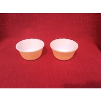 Fire King Pfirsich Luster Vanillesoßen-Tassen - Set Mit 2 | 6 Unzen Fire King Pfirsich Luster Vanillesoßen-Tassen - Set Mit 2 | 6 Unzen von VioletsEmporiumStore