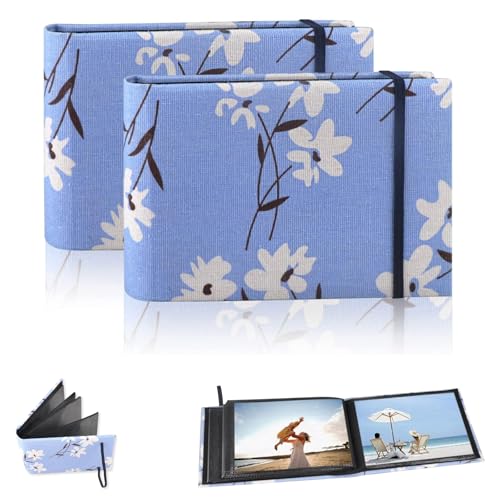 VireEyU Album Photo 2 Pièces Bleu Ciel et Blanc à Fleurs, 200 Photos 10x15 cm, Album Souvenir en Tissu avec Film Protecteur, Idéal pour Mariages, Anniversaires et Commémorations VireEyU Album Photo 2 Pièces Bleu Ciel et Blanc à Fleurs, 200 Photos 10x15 cm, Album Souvenir en Tissu avec Film Protecteur, Idéal pour Mariages, Anniversaires et Commémorations von VireEyU