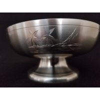 Penang Malaysia Pewter Candy Dish/Bowl Lovely Etching On The Side von VisionaryWhimsy