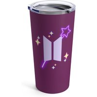 Personalisierter Edelstahl Becher Mit Bts Inspirierten Design, Maroon, 20Oz von Vitalitylia