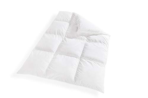 VitaloBett Winter Bettdecke 155x220 cm extra-warm mit 100% weicher Daunenfüllung 2500g - Daunendecke mit Baumwoll-Bezug, Atmungsaktiv & waschbar bis zu 60°C, Ökotex-Zertifiziert, Allergiker-geeignet VitaloBett Winter Bettdecke 155x220 cm extra-warm mit 100% weicher Daunenfüllung 2500g - Daunendecke mit Baumwoll-Bezug, Atmungsaktiv & waschbar bis zu 60°C, Ökotex-Zertifiziert, Allergiker-geeignet von VitaloBett