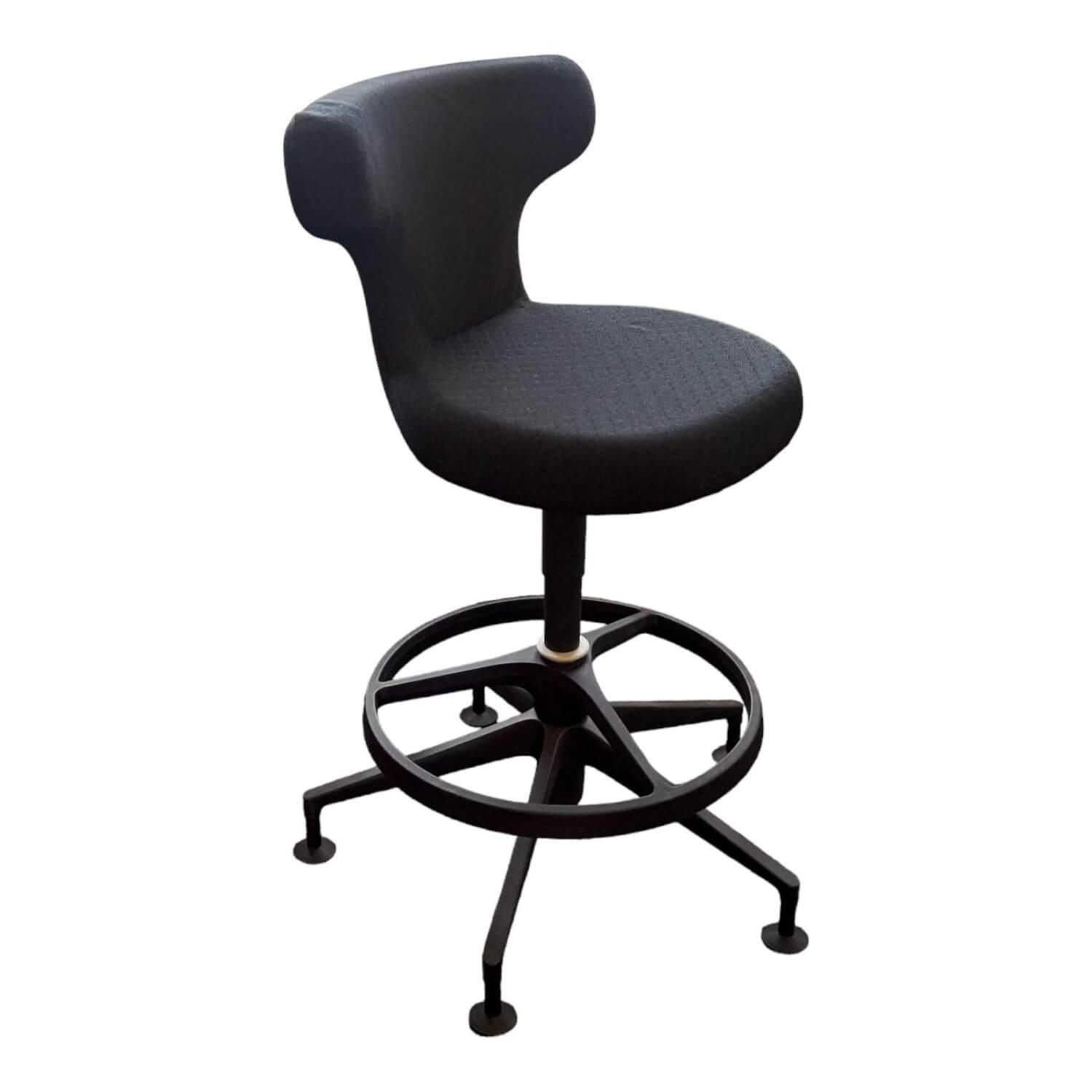 Barhocker Pivot Bezugstoff Sigle Knit Schwarz 5 Stern Untergestell Aluminium Pol... von Vitra