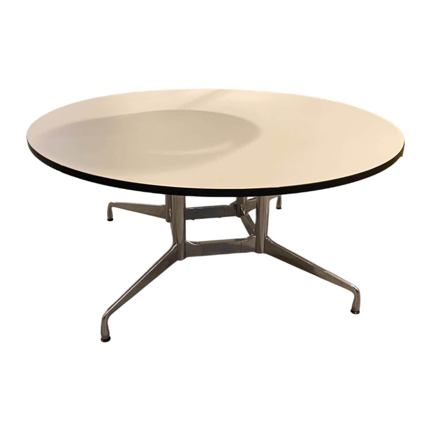 Konferenztisch Eames Segmented Table Platte Hartbelag Weiß Füße Chrom von Vitra