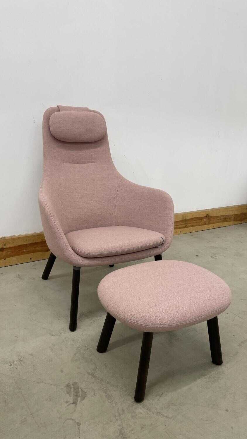 Sessel HAL Lounge Chair Stoff Dumet Zartrose Beige und Ottoman von Vitra