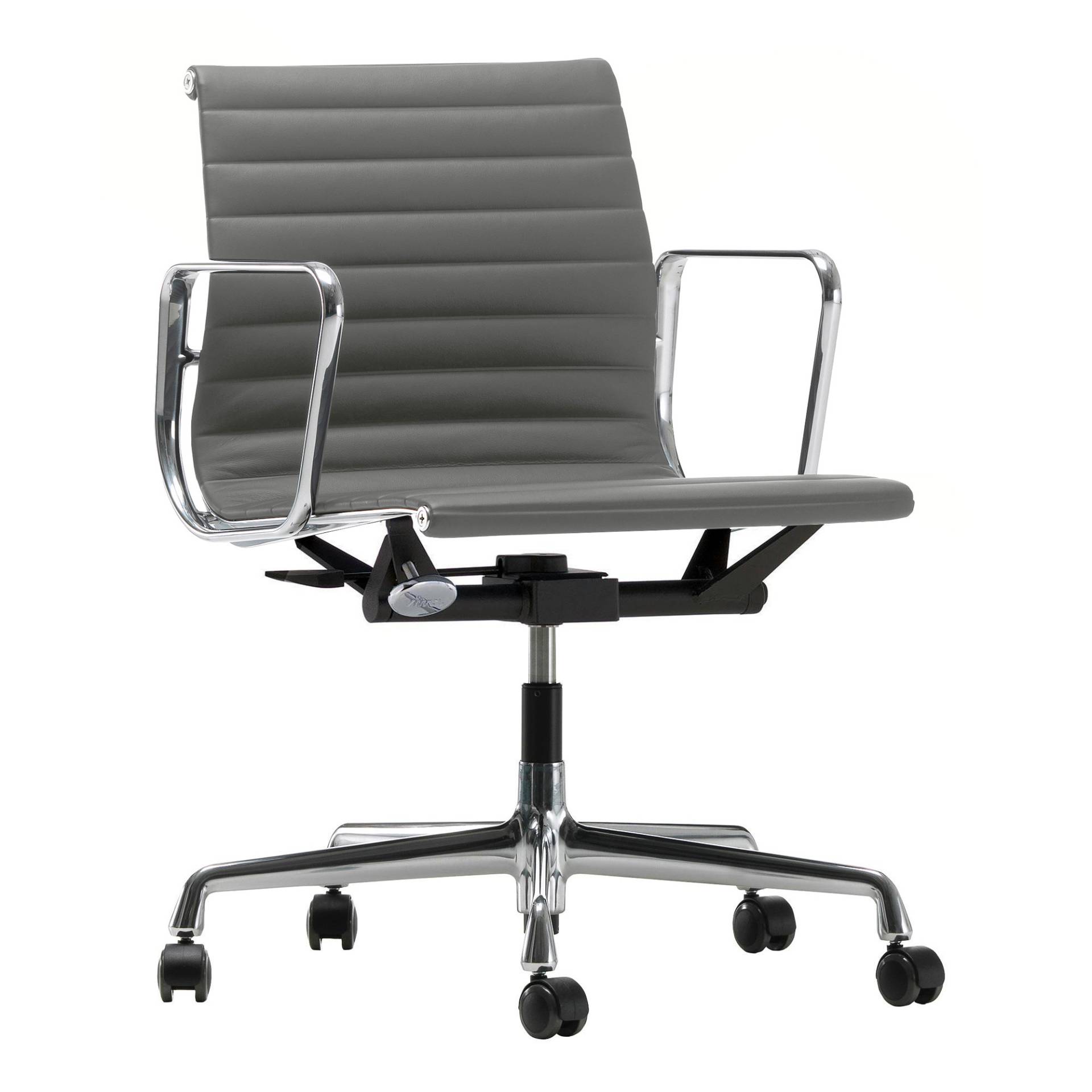 Vitra - EA 117 Aluminium Chair Bürostuhl poliert Leder - dim grey/Sitzfläche Leder 21/Gestell Alu poliert/ Rollen weich gebremst/BxHxT 58x95x65cm von Vitra