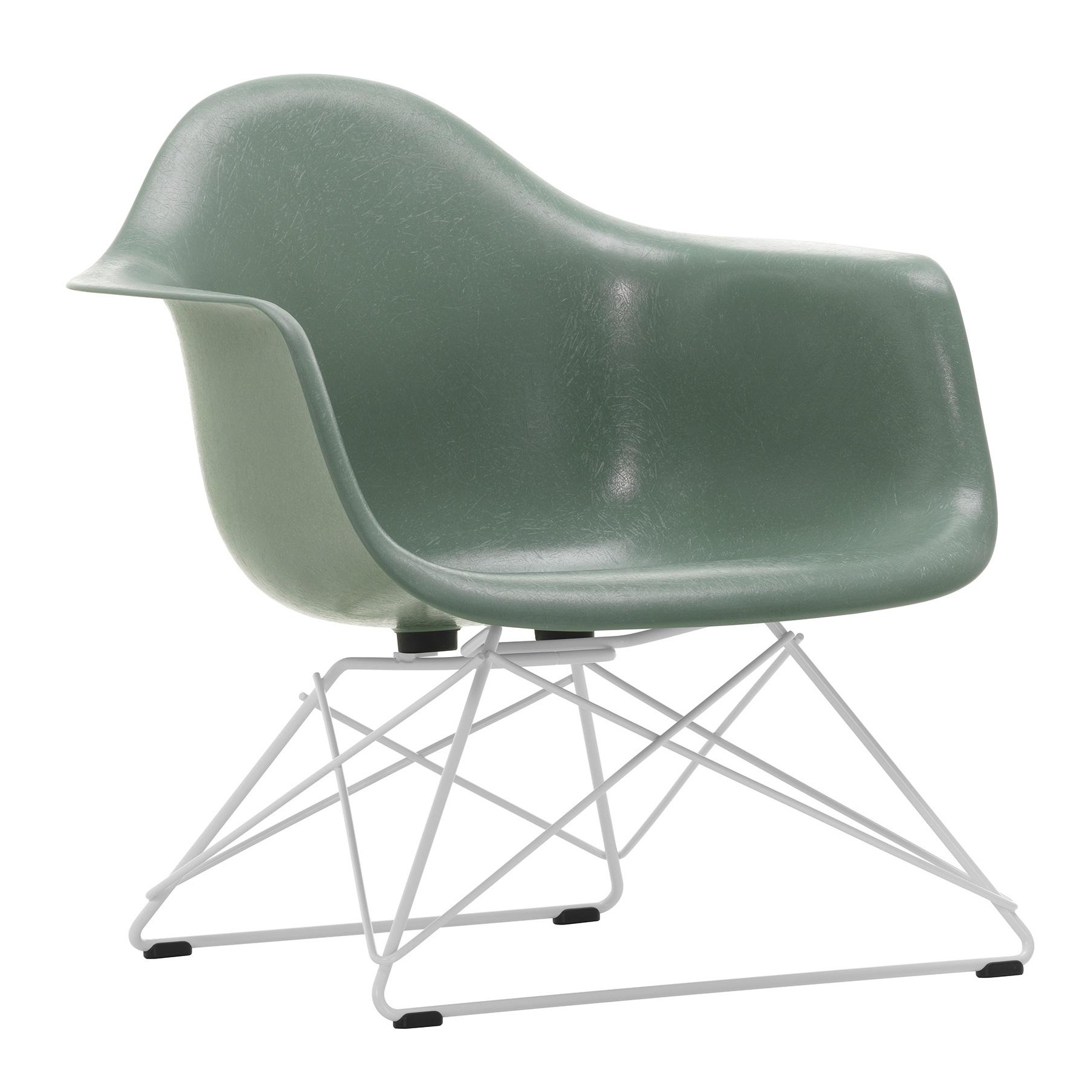 Vitra - Eames Fiberglass Armchair LAR Gestell weiß - meeresschaum grün/Sitzschale Fiberglas/Gestell Stahl weiß pulverbeschichet/BxHxT 62,5x63x61cm von Vitra