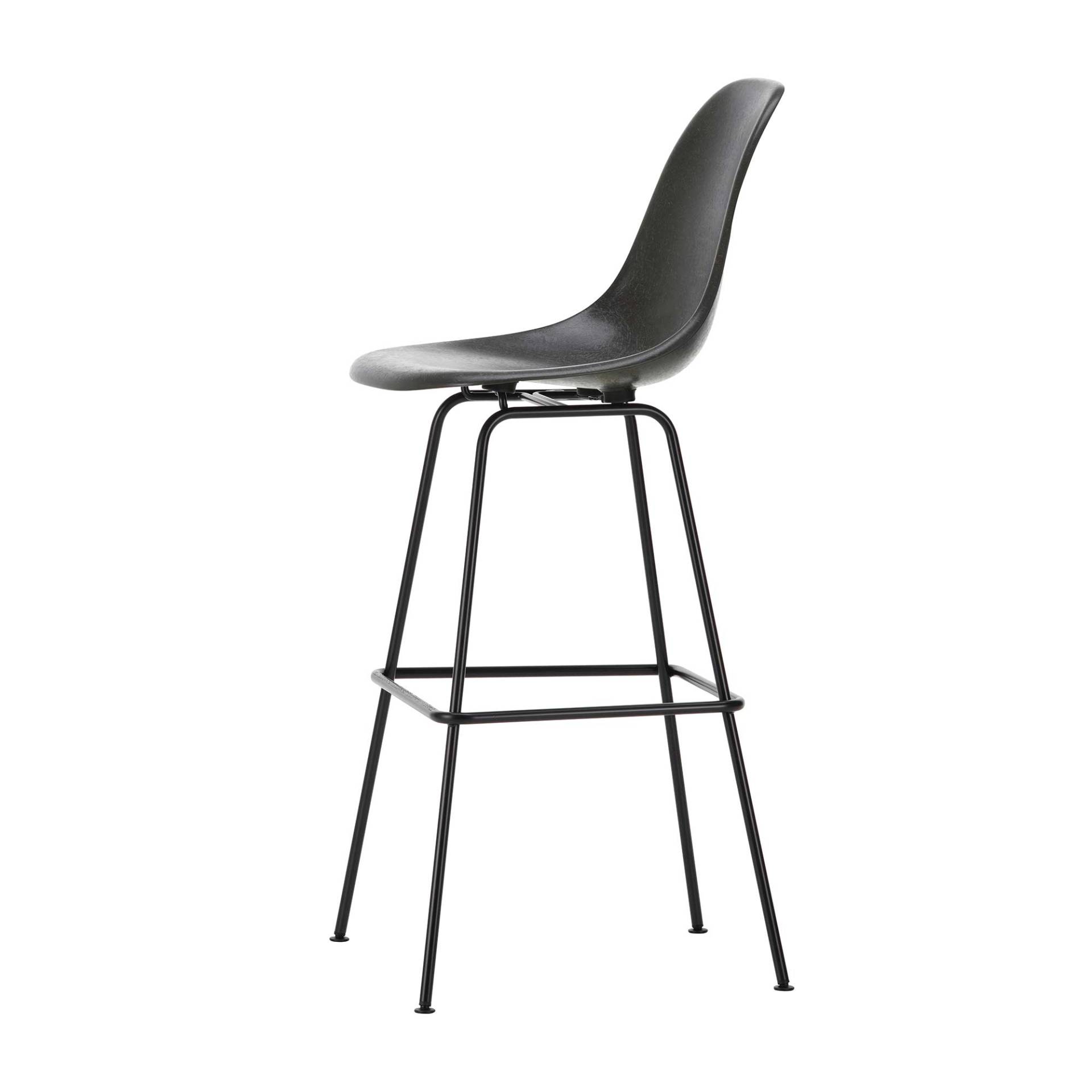 Vitra - Eames Fiberglass Barstuhl hoch basic dark - elefantengrau/Sitzschale Fiberglas/Gestell Stahl pulverbeschichtet/BxHxT 47x120x54cm/ mit Filzglei von Vitra