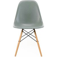 Vitra - Eames Fiberglass Side Chair DSW, Ahorn gelblich / Eames sea foam green (Filzgleiter weiß) von Vitra