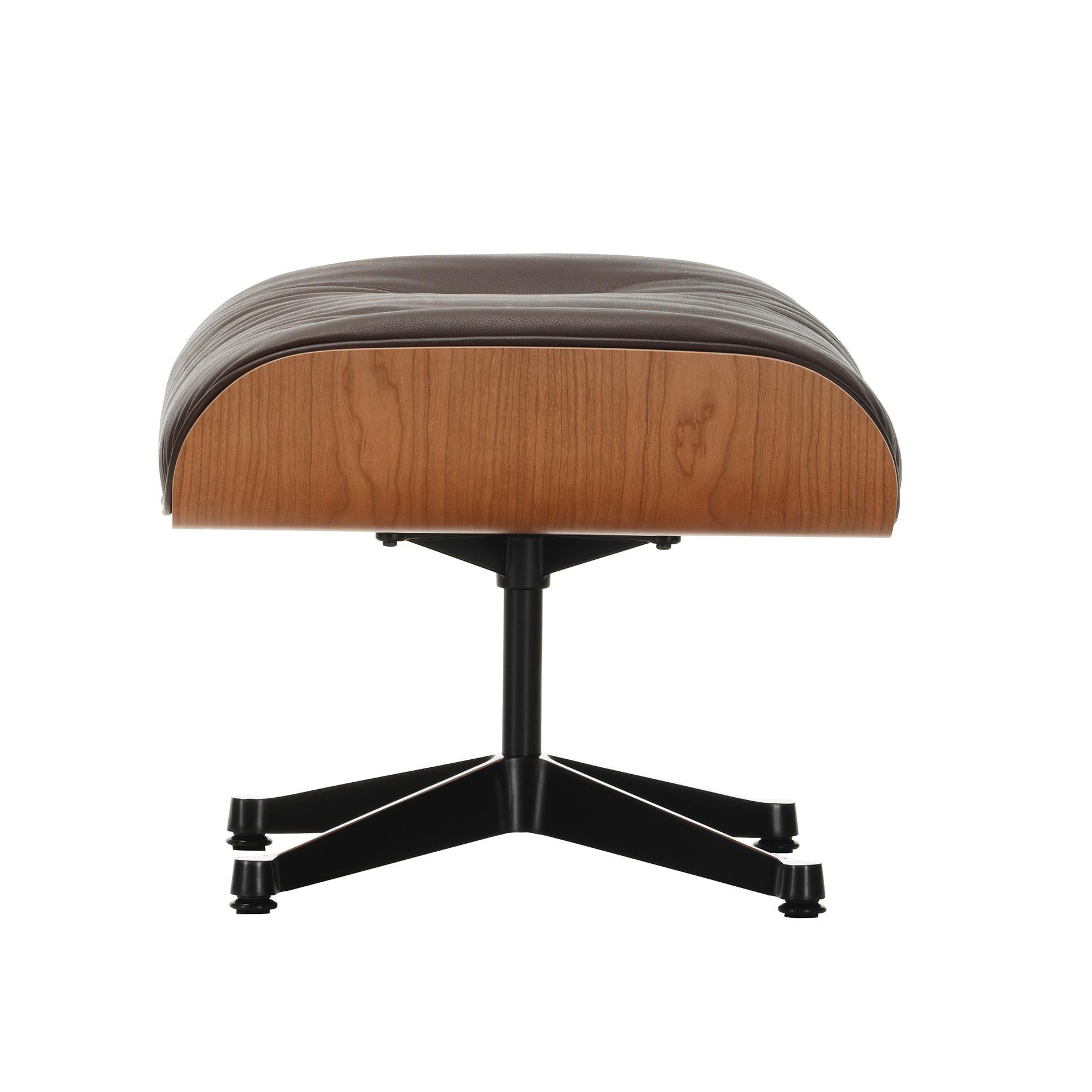 Vitra - Eames Lounge Chair Ottoman - chocolate/Sitzfläche Leder Natural 68/Schale amerikanischer Kirschbaum/Gestell poliert/schwarz von Vitra