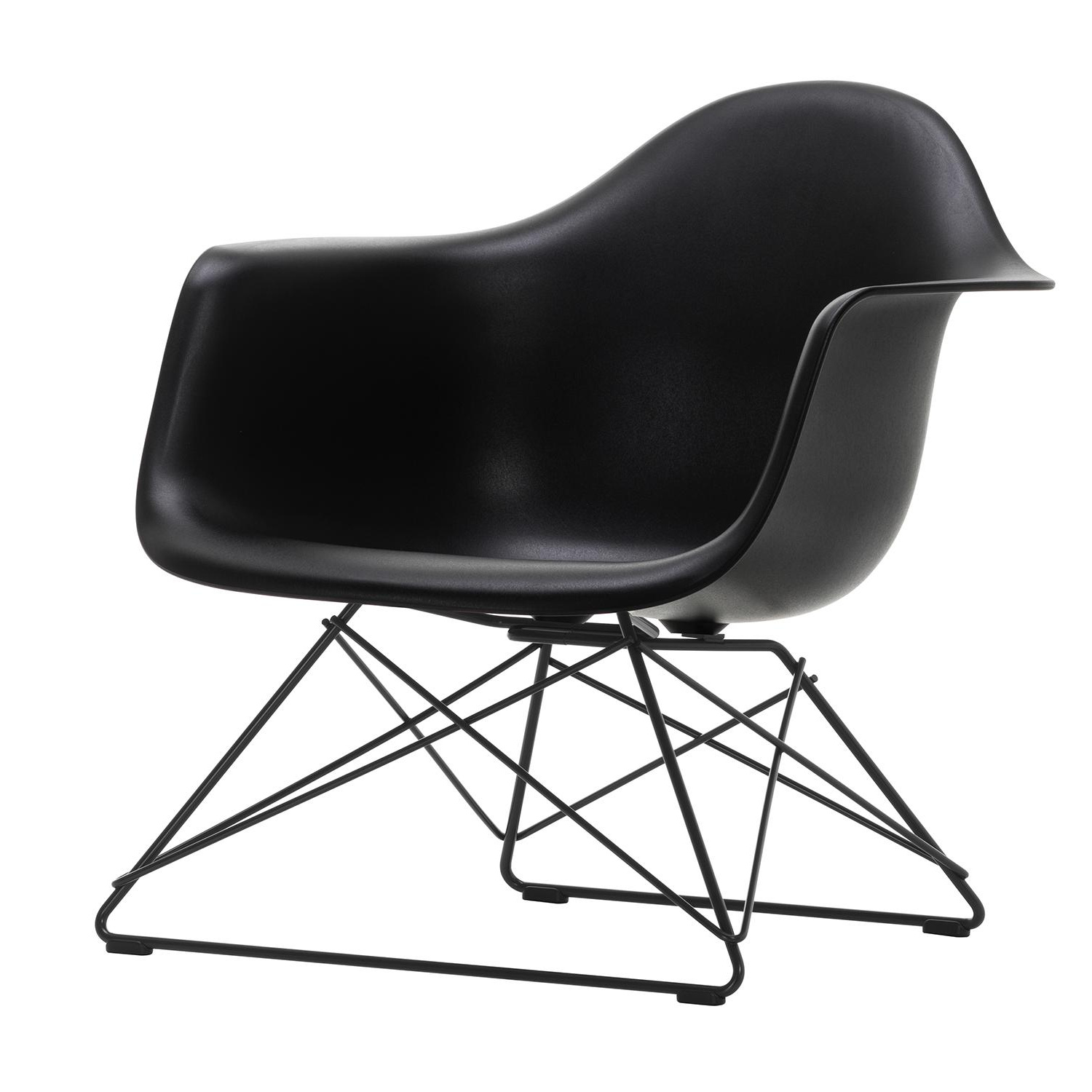 Vitra - Eames Plastic Armchair LAR RE Gestell schwarz - tiefschwarz/Sitzschale recycelter Post Consumer Kunststoff/Gestell Stahl schwarz pulverbeschic von Vitra