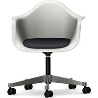 Vitra - Eames Plastic Armchair Pacc mit Sitzpolster von Vitra