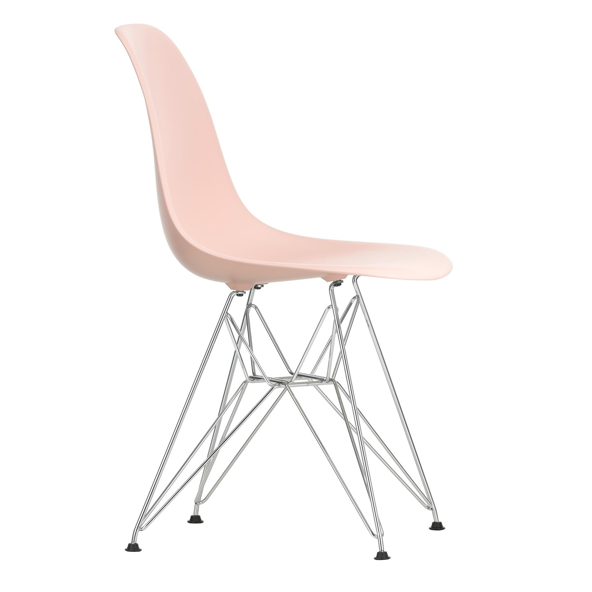 Vitra - Eames Plastic Side Chair DSR RE Gestell verchromt - zartrosé /Sitzschale recycelter Post Consumer Kunststoff/Eiffelturmgestell verchromt/ Filz von Vitra