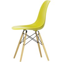 Vitra - Eames Plastic Side Chair DSW RE, Ahorn gelblich / senf (Filzgleiter schwarz) von Vitra