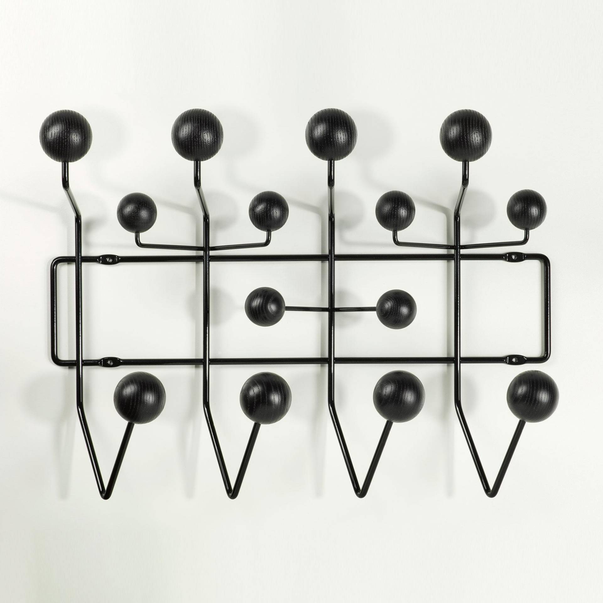 Vitra - Hang it all Garderobe - esche schwarz/Holz lackiert/Gestell schwarz/ BxHxT 50,5x37x17cm von Vitra