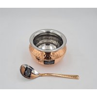 Handgemachter Gehämmerter Vintage Kupferstahl Kochtopf, Mehrzwecktopf Handi Serviertopf Mit Servierlöffel Königlicher Look Topf, Kochtopf von Vivekartgallery