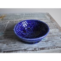 90Er Jahre Grunge Keramik Schale Blau Oriental Design Schmuck Handgemachte Geschenk Home Decor von VizionsByVee