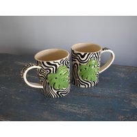 Keramiktassen Groovy Monstera Schwarzweiß Handgemachte Geschenke Kaffeeliebhaber von VizionsByVee