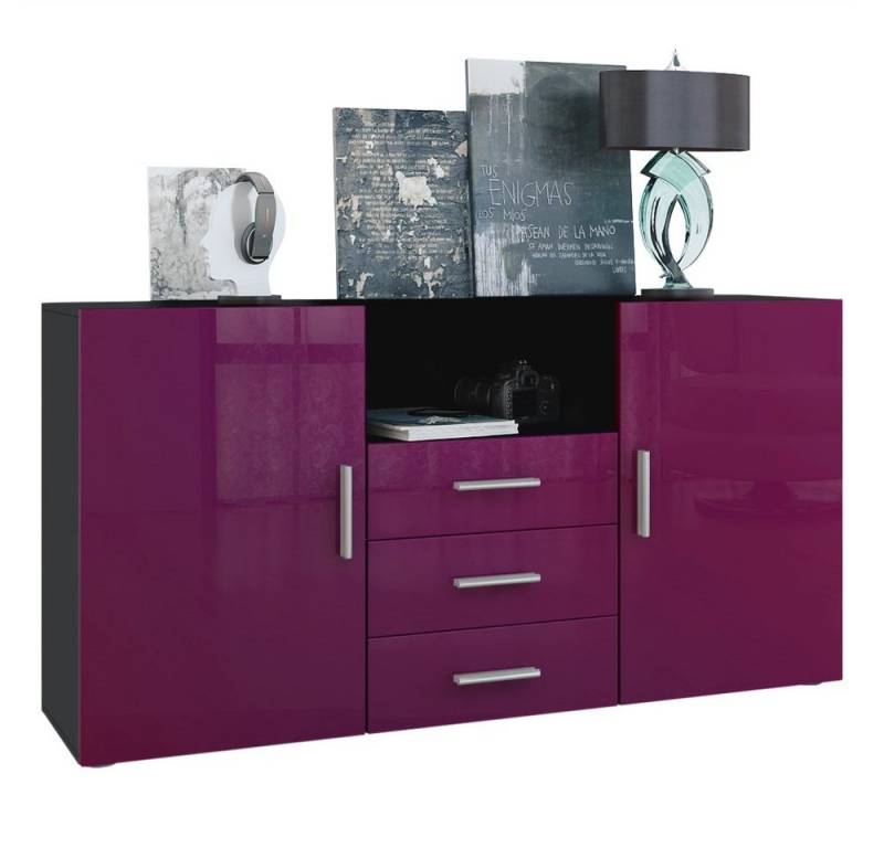Vladon Sideboard Skadu (Kommode, mit 2 Türen, 3 Schubladen und 1 offenem Fach), Schwarz matt/Brombeer Hochglanz (138,5 x 71,5 x 35 cm) von Vladon