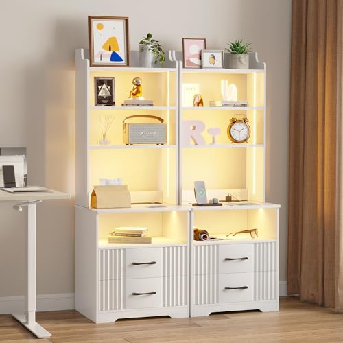 Vlsrka LED 2er Set Nachttisch mit Steckdose, Moderner Nachttische mit ladefunktion & USB, Nachtschrank mit 2 Schubladen & Bücherregalen, Nachttisch mit 3 LED-Licht, Für Schlafzimmer Wohnzimmer, Weiß Vlsrka LED 2er Set Nachttisch mit Steckdose, Moderner Nachttische mit ladefunktion & USB, Nachtschrank mit 2 Schubladen & Bücherregalen, Nachttisch mit 3 LED-Licht, Für Schlafzimmer Wohnzimmer, Weiß von Vlsrka
