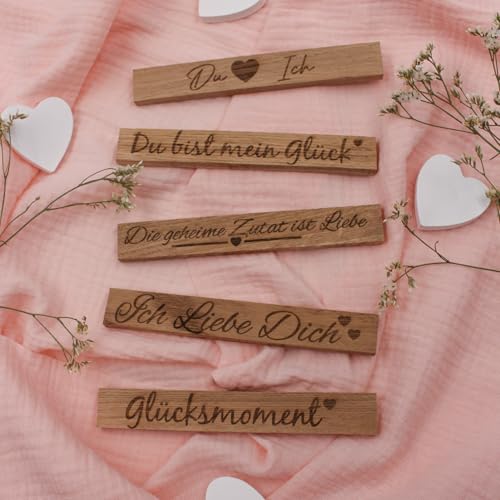 VmG-Store 5 Stück Holzleisten Eiche je 22x8x160mm mit Sprüchen lose Bastelklötzchen mit Text zum Basteln Klötzchen mit Gravur Bastelstäbe zum Heimwerken (04 Liebe) von VmG-Store