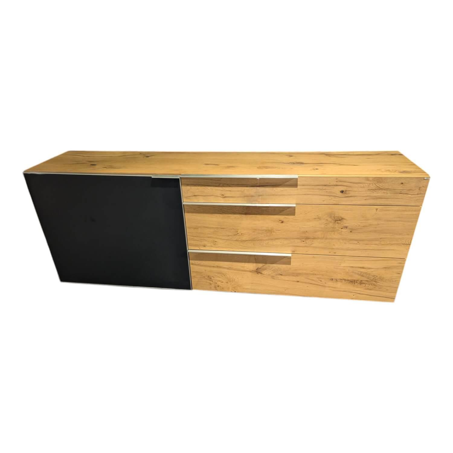 Sideboard V Alpin AS22L A L Eiche Altholz Und Colorglas Anthrazit Sideboard V Alpin AS22L A L Eiche Altholz Und Colorglas Anthrazit von Voglauer