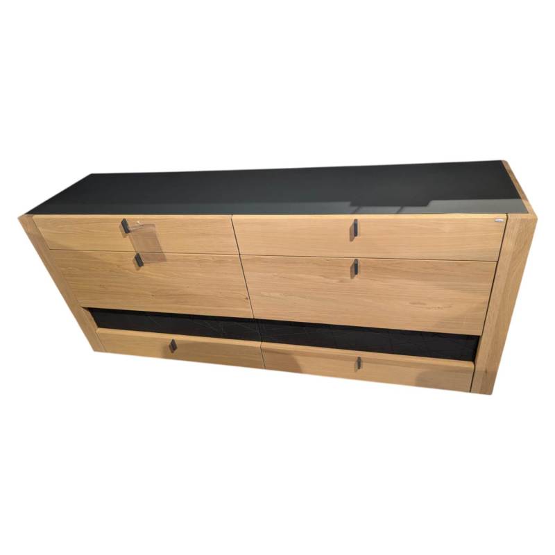 Sideboard V-Aura Eiche Geölt Akzent Lärche Schwarz mit LED-Beleuchtung Sideboard V-Aura Eiche Geölt Akzent Lärche Schwarz mit LED-Beleuchtung von Voglauer