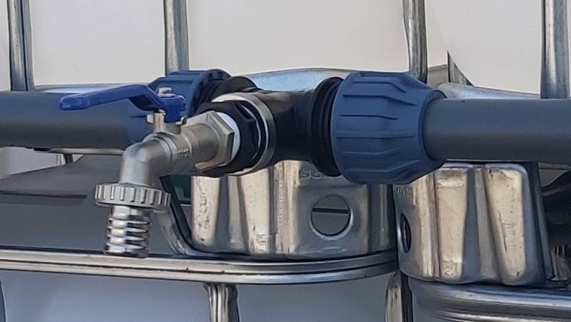 Voxtrade Regenwassertank IBC Verbindung 1000L für Wassertanks Container Adapter 1" Wasserhahn, (je nach Variante, 2-tlg., Anzahl je nach Variante), Hahn ist Frostsicher, Robust und einfacher Anbau von Voxtrade