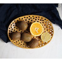 Gelbe Obstschale-Handgemachte Keramik-Ovale Platte-Servierschale-Hochzeitsgeschenk von Vsocks