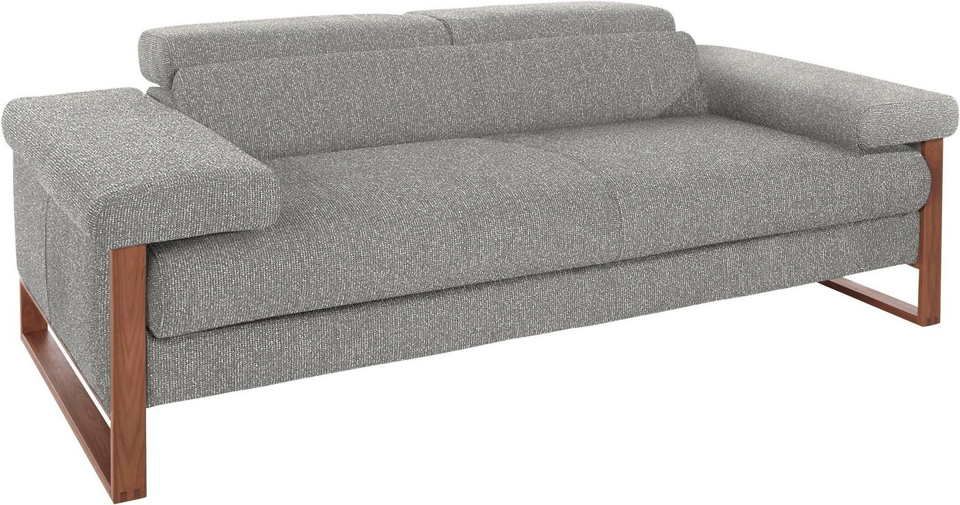 W.SCHILLIG 2-Sitzer finn, German Design Award 2016, Fußgestell Nussbaum natur, Breite 210 cm W.SCHILLIG 2-Sitzer finn, German Design Award 2016, Fußgestell Nussbaum natur, Breite 210 cm von W.SCHILLIG