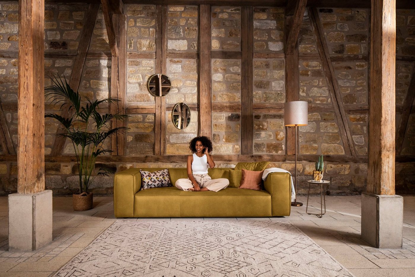 W.SCHILLIG 3-Sitzer around-the-block, mit eleganter Biese, mit Federkern W.SCHILLIG 3-Sitzer around-the-block, mit eleganter Biese, mit Federkern von W.SCHILLIG