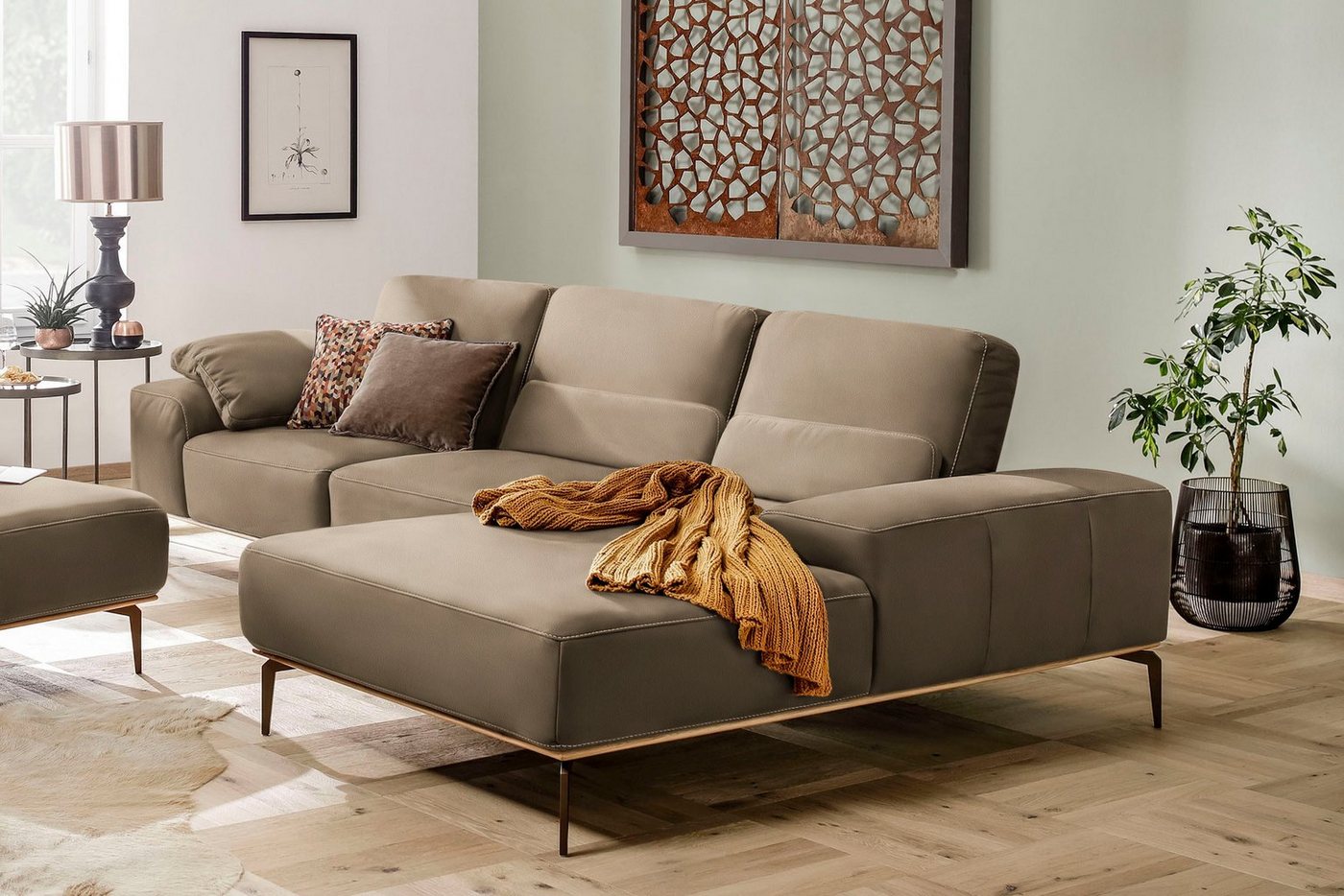 W.SCHILLIG Ecksofa run, mit Holzsockel, Füße in Bronze pulverbeschichtet, Breite 319 cm von W.SCHILLIG