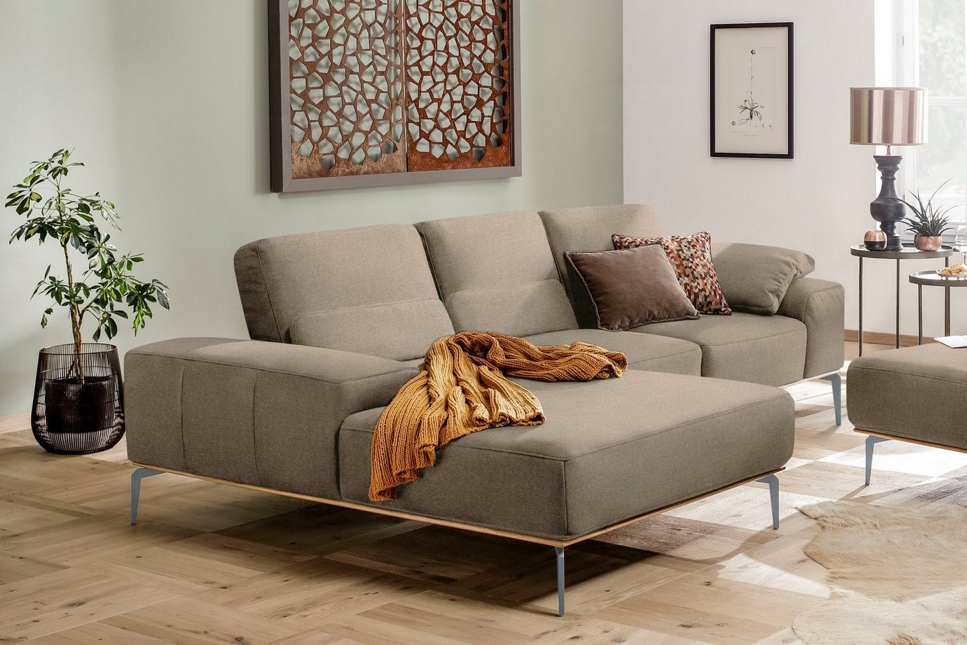 W.SCHILLIG Ecksofa run, mit elegantem Holzsockel, Füße in Silber matt, Breite 279 cm von W.SCHILLIG