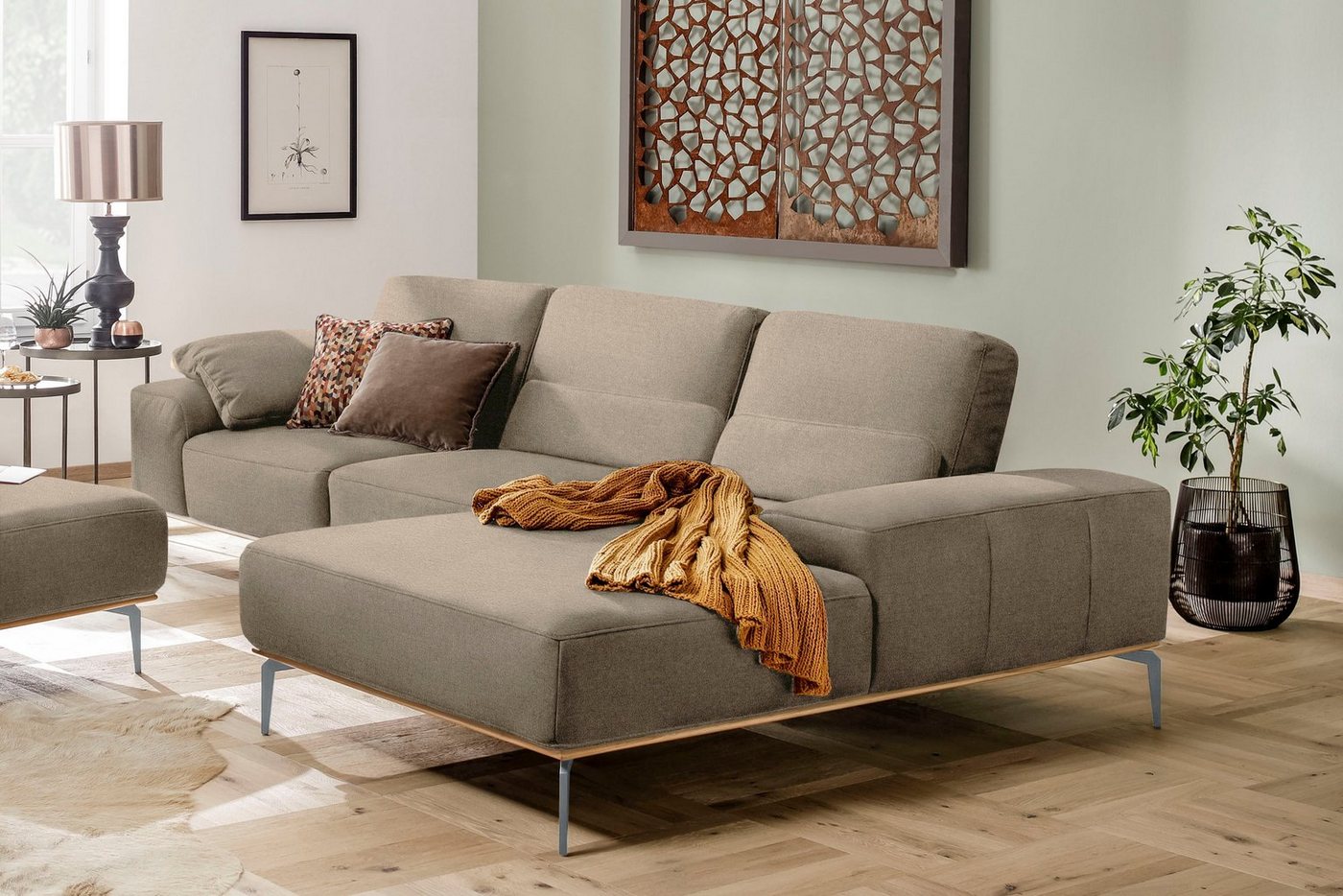 W.SCHILLIG Ecksofa run, mit elegantem Holzsockel, Füße in Silber matt, Breite 319 cm von W.SCHILLIG