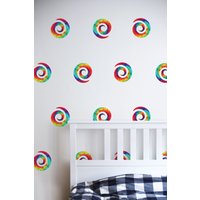 Groovy Tie Dye Swirl Wandsticker von WALLMAGINATION