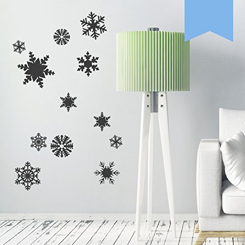 WANDKINGS Fenster- & Wandtattoo 12 Schneeflocken im Set 35 x 27 cm lichtblau - erhältlich in 33 Farben von WANDKINGS
