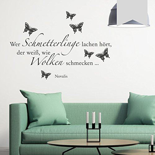 WANDKINGS Wandtattoo - Wer Schmetterlinge lachen hört, der weiß, wie Wolken schmecken … (Novalis) - 50 x 34 cm - Hellgrau - Wähle aus 5 Größen & 35 Farben von WANDKINGS