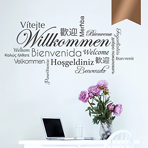 WANDKINGS Wandtattoo - Willkommen in verschiedenen Sprachen - 120 x 68 cm - Kupfer - Wähle aus 5 Größen & 35 Farben von WANDKINGS