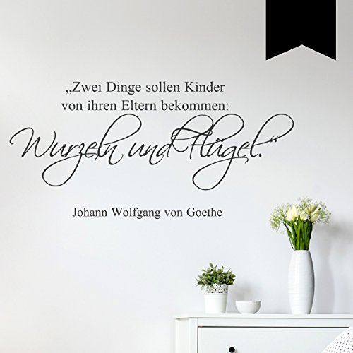 WANDKINGS Wandtattoo Zwei Dinge sollen Kinder von ihren Eltern bekommen: Wurzeln und Flügel (Johann Wolfgang von Goethe) 75 x 36 cm schwarz - erhältlich in 33 Farben von WANDKINGS